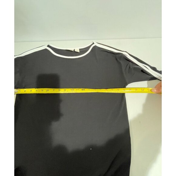 Chicos Black & White Asymmetrical Top With Side Slits & Tie Hem Size 0 - Picture 10 of 12